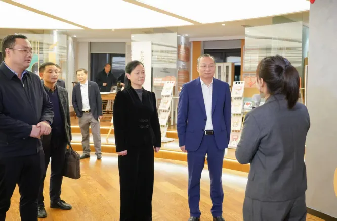 區(qū)委書(shū)記桑延慧率隊(duì)赴寧波鄞州開(kāi)展招商及考察